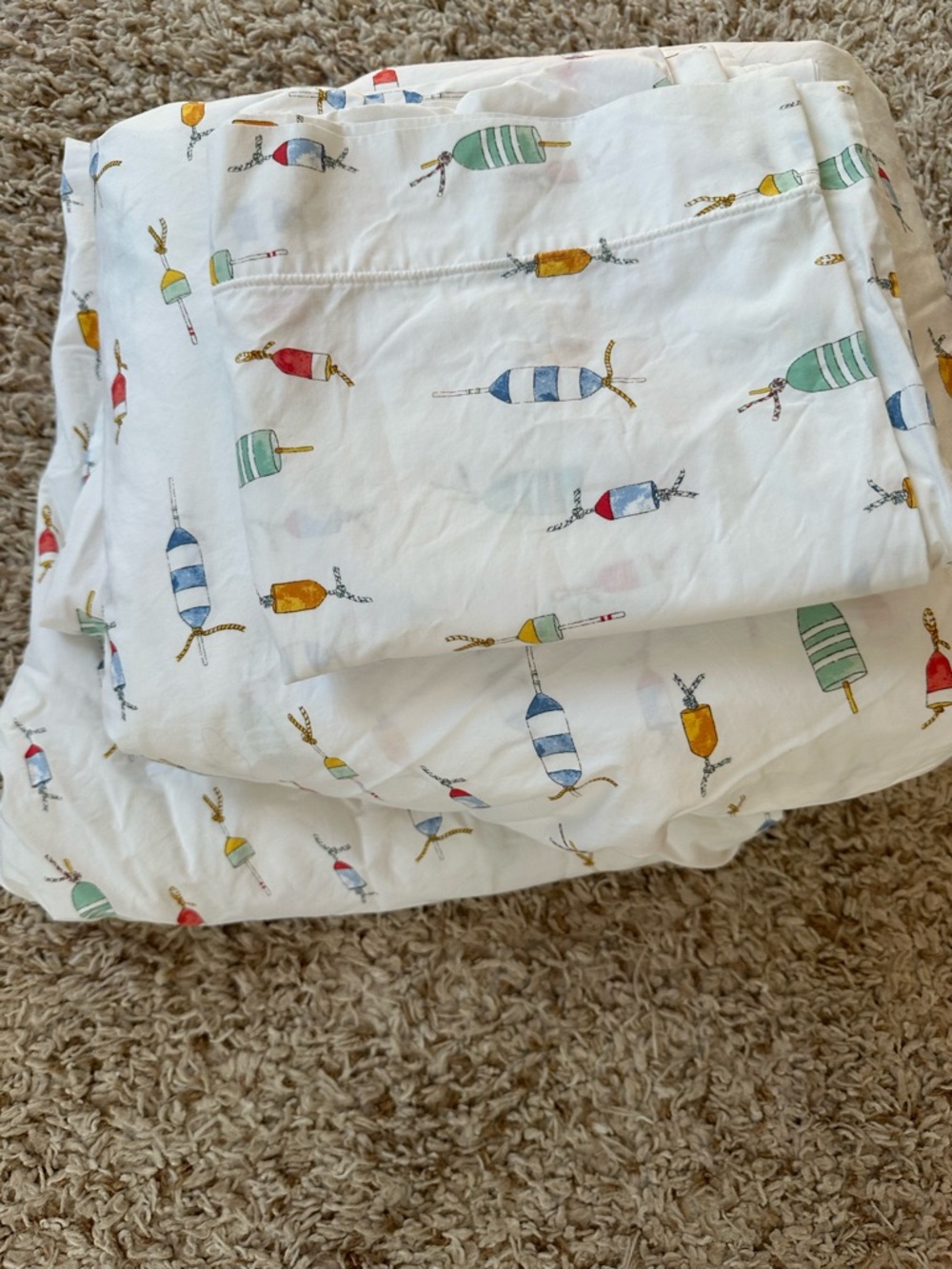 L.L. Bean Sara Fitz Buoy Percale King Duvet, fitted sheet, 2 pillowcases/shams - Picture 5 of 8